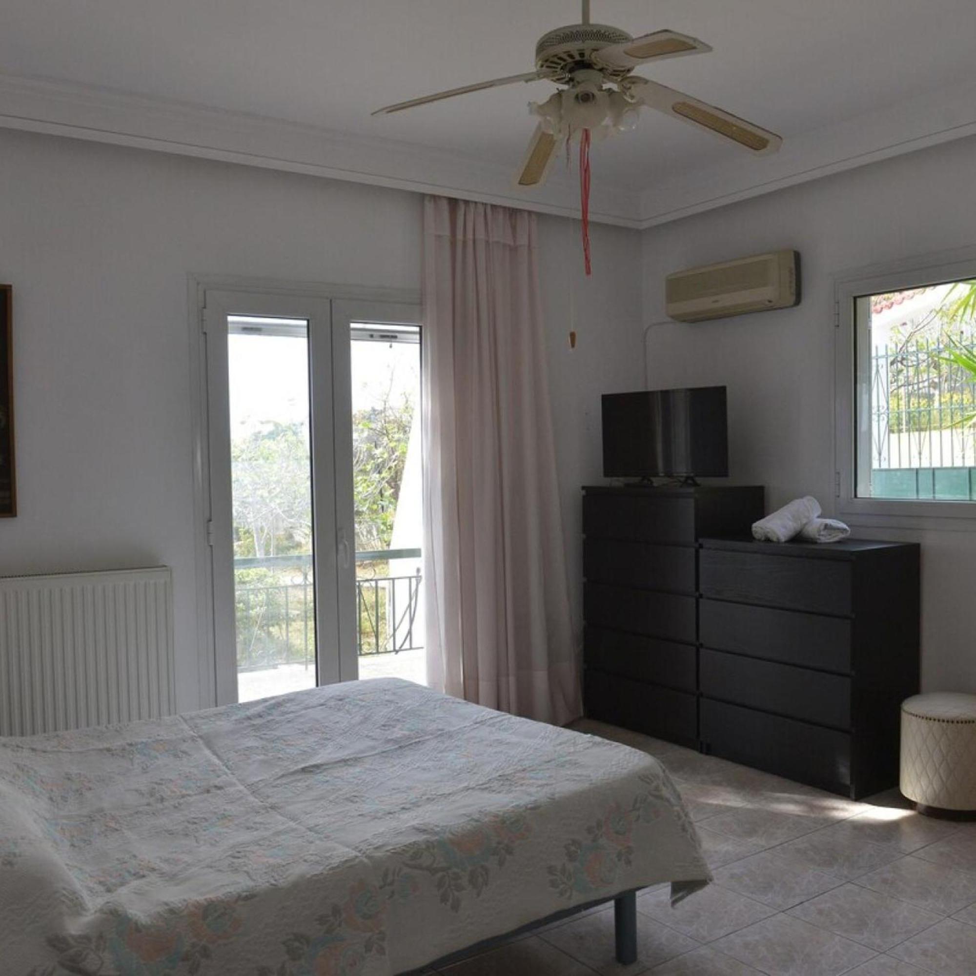 Salamis Beachfront House Exterior foto