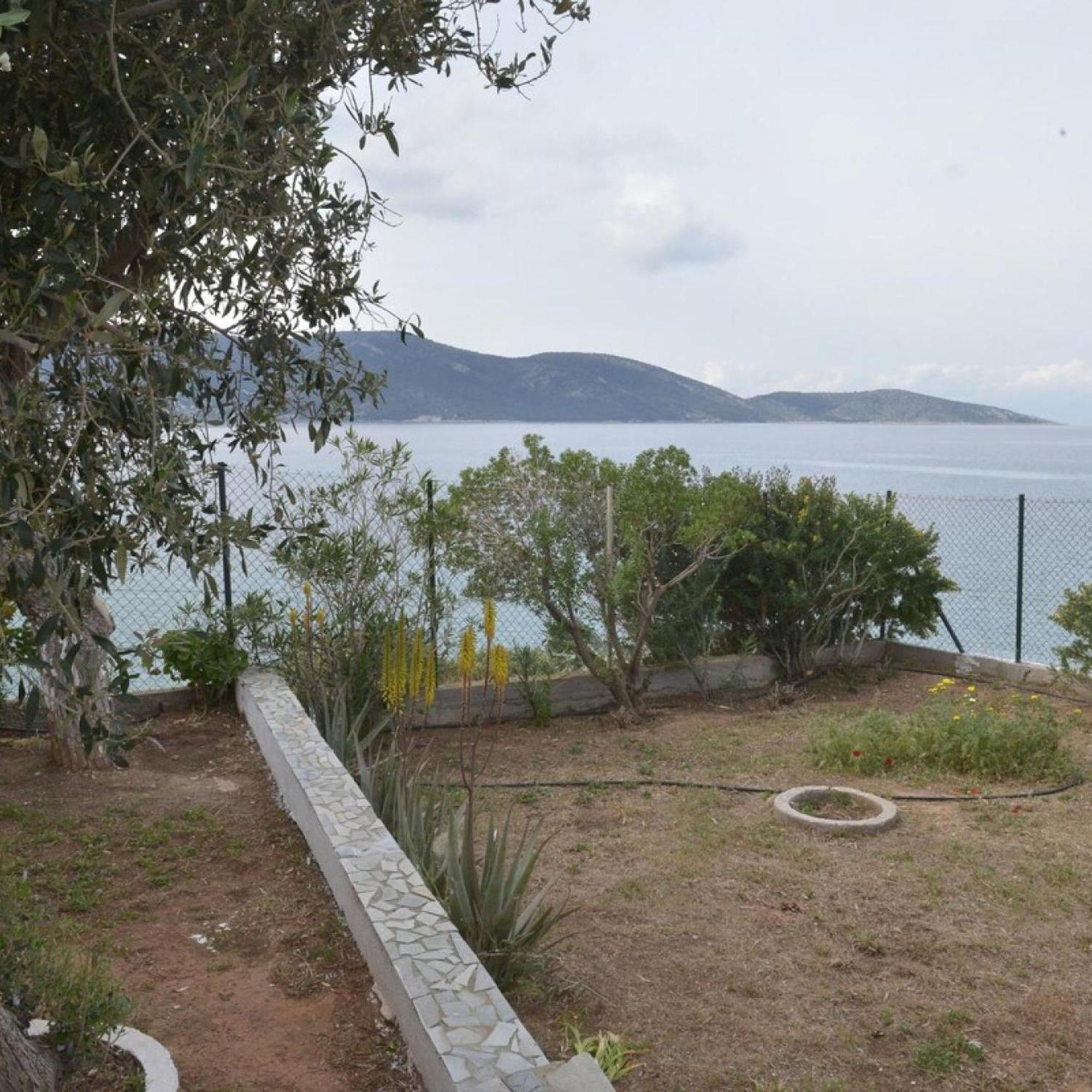 Salamis Beachfront House Exterior foto